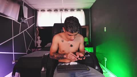 farid_jake_ online show from January 2025 07:44:02 PM