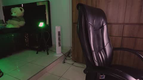 farid_jake_ online show from October 2025 07:02:01 PM