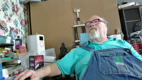 Snapshot of fatfreddythecat chatting on February 2025 03:40:01 AM Fred. online show from February 2025 03:40:01 AM