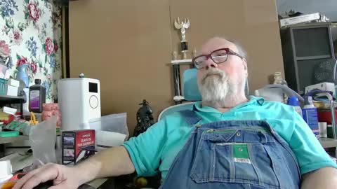 Snapshot of fatfreddythecat chatting on February 2025 05:26:02 AM Fred. online show from February 2025 05:26:02 AM