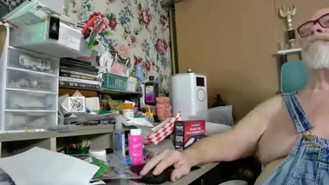 Snapshot of fatfreddythecat chatting on March 2025 01:11:01 AM Fred. online show from March 2025 01:11:01 AM