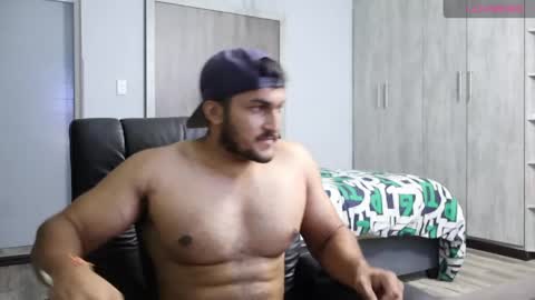 fatherfly001 online show from April 2026 11:13:02 PM