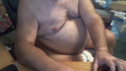 Snapshot of fattboy325 chatting on September 2025 05:05:02 PM fattboy325 online show from September 2025 05:05:02 PM