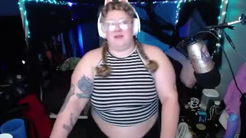 Snapshot of fatveronica chatting on February 2025 04:15:02 AM FatVeronica online show from February 2025 04:15:02 AM