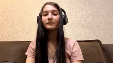 Aurora 18yo online show from December 2025 09:14:01 AM