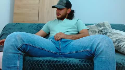 favid95 online show from September 2025 02:02:01 AM