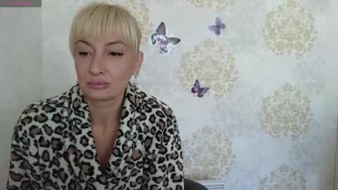 favorite_angel online show from September 2025 09:13:01 AM