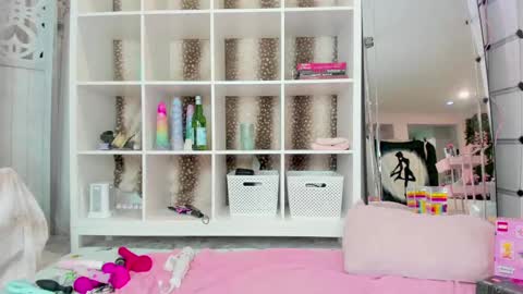 fawnmoonx online show from February 2025 03:20:01 AM