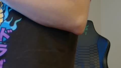 Snapshot of fboy2022 chatting on January 2026 04:48:02 AM Justin online show from January 2026 04:48:02 AM