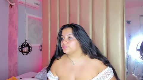 Luna and Leoh online show from July 2026 07:39:01 PM