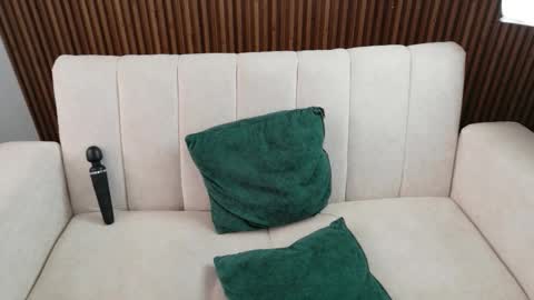 Feelena online show from February 2026 08:30:01 PM