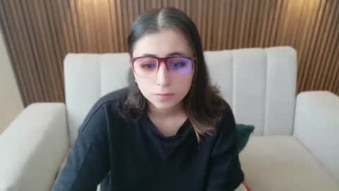 Snapshot of feelina_firesoul chatting on July 2026 04:31:02 PM Feelena online show from July 2026 04:31:02 PM