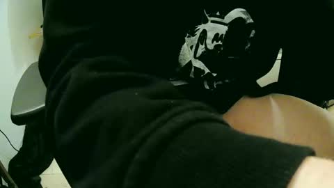 Snapshot of feetlover7878 chatting on December 2024 11:03:01 PM feetlover7878 online show from December 2024 11:03:01 PM