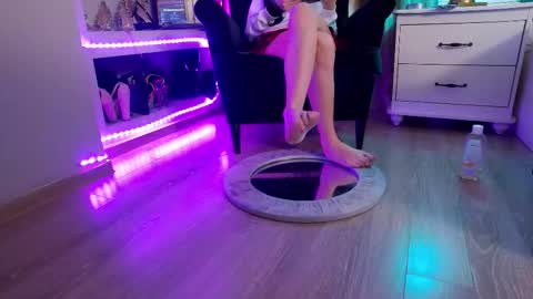 FeetVibe online show from November 2025 12:15:02 PM