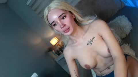 Snapshot of feisty_woman chatting on March 2025 04:52:02 AM Prianka online show from March 2025 04:52:02 AM