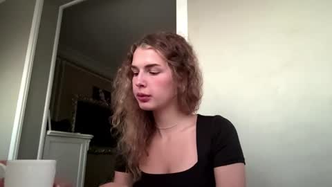 Zoe online show from July 2026 04:39:33 PM
