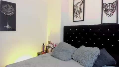 felina online show from June 2026 05:46:02 PM