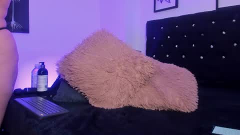 felina online show from July 2026 03:47:01 PM