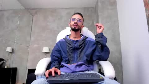 Felipe online show from July 2026 03:32:02 AM