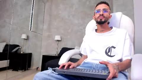 Felipe online show from July 2026 10:39:01 AM