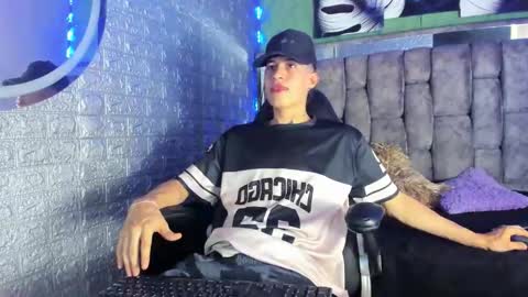 felipe fiire online show from May 2026 08:15:01 PM
