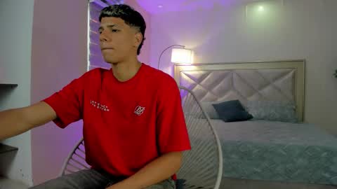 Snapshot of felix_lauren chatting on October 2025 07:15:02 PM Felix online show from October 2025 07:15:02 PM