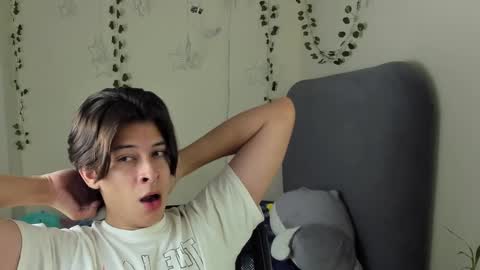 Snapshot of felix_leex chatting on February 2025 11:25:02 PM Felix leex online show from February 2025 11:25:02 PM