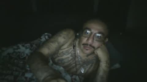 felixrlarios25 online show from May 2026 07:04:02 AM