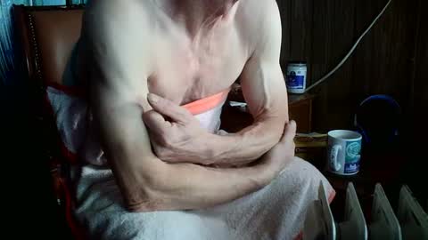 Snapshot of fellatioauto chatting on January 2025 04:49:02 PM hungnsexy online show from January 2025 04:49:02 PM