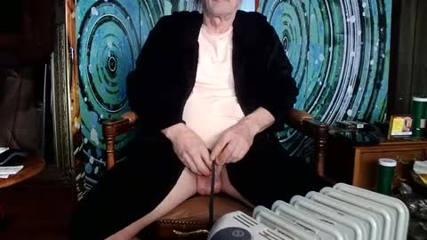 Snapshot of fellatioauto chatting on January 2025 11:32:01 PM hungnsexy online show from January 2025 11:32:01 PM