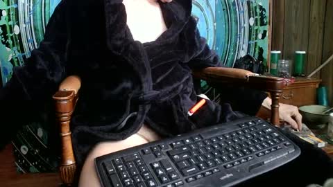 Snapshot of fellatioauto chatting on February 2025 05:18:02 PM hungnsexy online show from February 2025 05:18:02 PM