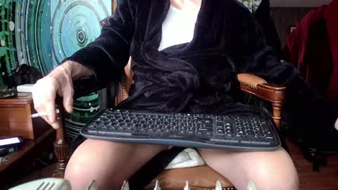 Snapshot of fellatioauto chatting on February 2025 08:21:01 PM hungnsexy online show from February 2025 08:21:01 PM