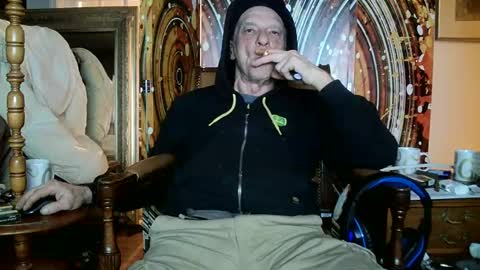 Snapshot of fellatioauto chatting on February 2025 06:39:02 AM hungnsexy online show from February 2025 06:39:02 AM