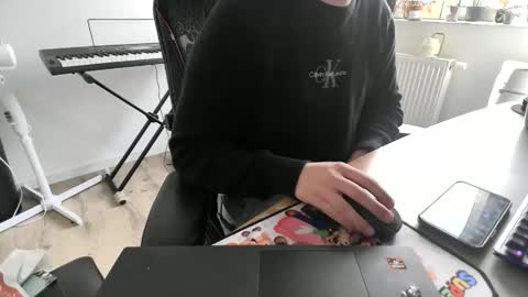 fem_alice_louis_dom online show from April 2026 09:40:02 AM