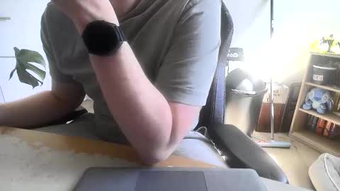 Snapshot of fem_alice_louis_dom chatting on April 2026 01:37:02 PM fem_alice_louis_dom online show from April 2026 01:37:02 PM