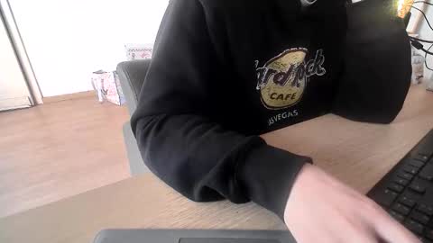 Snapshot of fem_alice_louis_dom chatting on May 2026 09:03:02 AM fem_alice_louis_dom online show from May 2026 09:03:02 AM