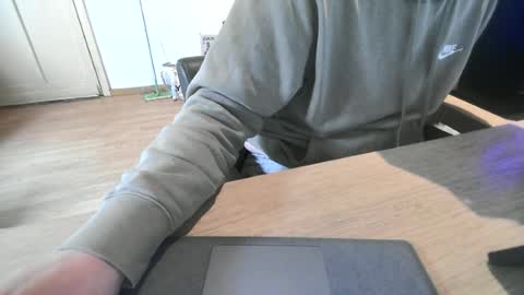 Snapshot of fem_alice_louis_dom chatting on June 2026 07:28:02 AM fem_alice_louis_dom online show from June 2026 07:28:02 AM