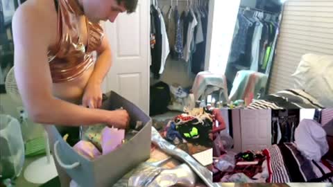 Snapshot of femboy_allie chatting on December 2024 05:49:02 AM Allie North online show from December 2024 05:49:02 AM