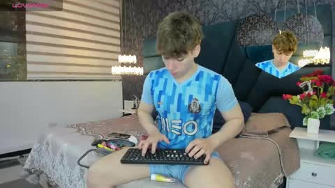 Femboy Max online show from March 2026 11:39:02 AM