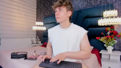 Femboy Max online show from March 2026 11:47:02 AM