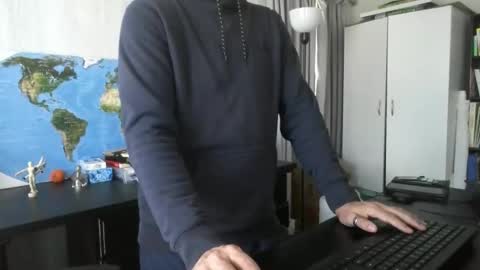 Snapshot of femdomsubby chatting on December 2024 10:41:01 PM femdomsubby online show from December 2024 10:41:01 PM