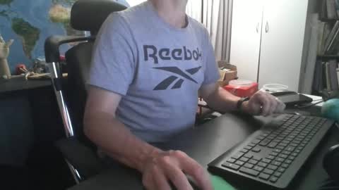 Snapshot of femdomsubby chatting on December 2024 10:39:02 AM femdomsubby online show from December 2024 10:39:02 AM