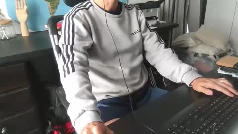 Snapshot of femdomsubby chatting on November 2025 09:36:02 PM femdomsubby online show from November 2025 09:36:02 PM