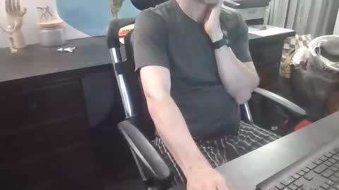 Snapshot of femdomsubby chatting on January 2026 11:01:02 AM femdomsubby online show from January 2026 11:01:02 AM