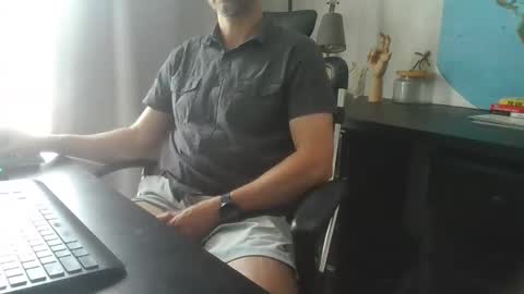 Snapshot of femdomsubby chatting on January 2026 03:32:01 AM femdomsubby online show from January 2026 03:32:01 AM