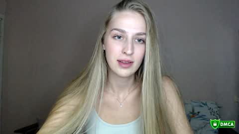Femke online show from March 2026 07:37:01 PM