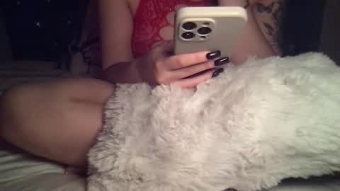 Snapshot of femmefatalebabe chatting on November 2025 03:49:01 AM online show from November 2025 03:49:01 AM