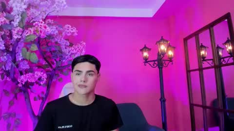 Snapshot of femnoa chatting on February 2026 12:08:01 PM Noa online show from February 2026 12:08:01 PM