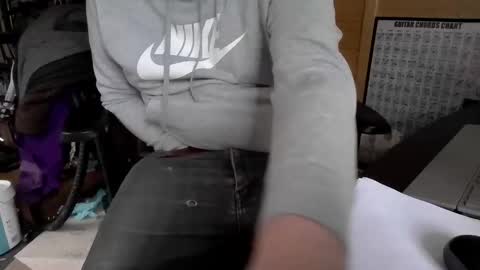 Snapshot of fenderjaguar667 chatting on February 2026 03:42:02 PM fenderjaguar667 online show from February 2026 03:42:02 PM