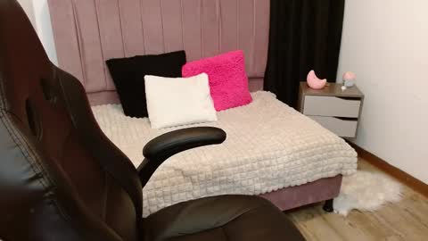 Alejandra online show from March 2025 05:40:01 AM